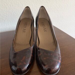 Anyi Lu Tortoiseshell Brown Patent Leather Pumps